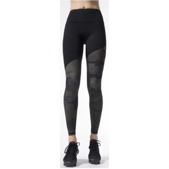 Carbon38 Echo Leggings Hero Collection Ruched Black Camo High Rise Waist Size XS - Picture 7 of 12